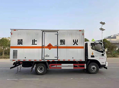 明水爆破器材运输车