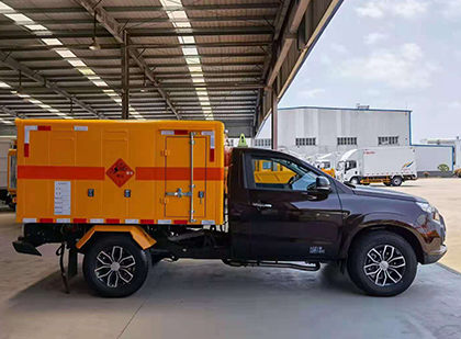 明水爆破器材运输车