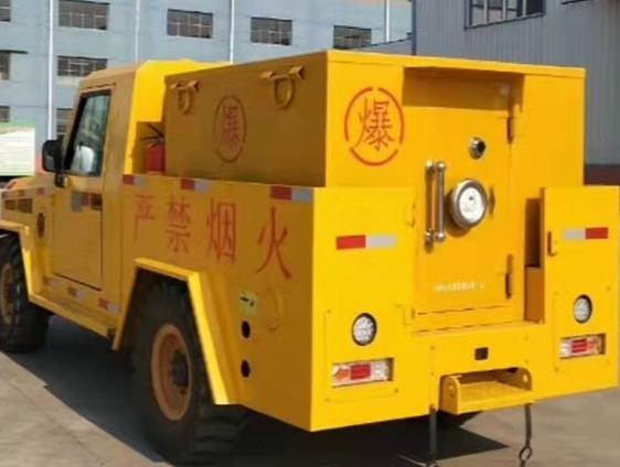 明水凯龙爆破器材运输车：保障爆破任务的安全运行